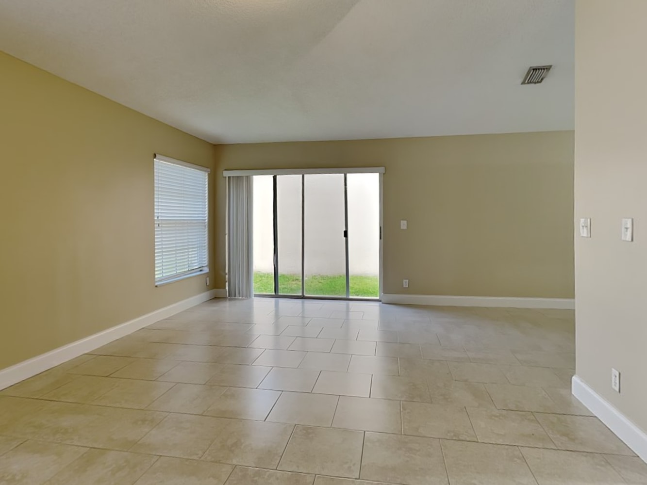 12190 Brisbane Ln photo 4