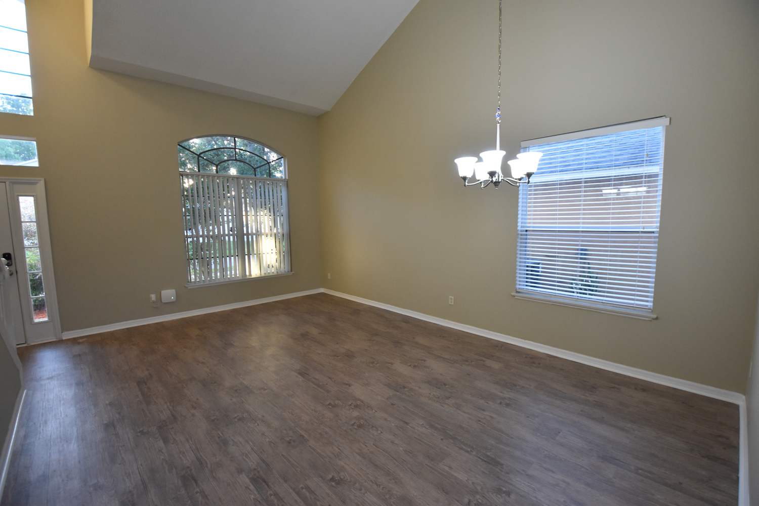 225 Copper Oak Ct photo 2