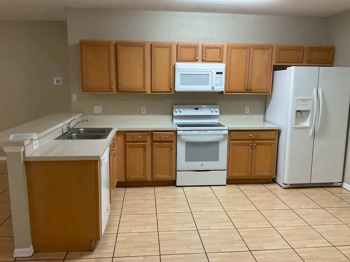 805 Hastin Pl photo 4