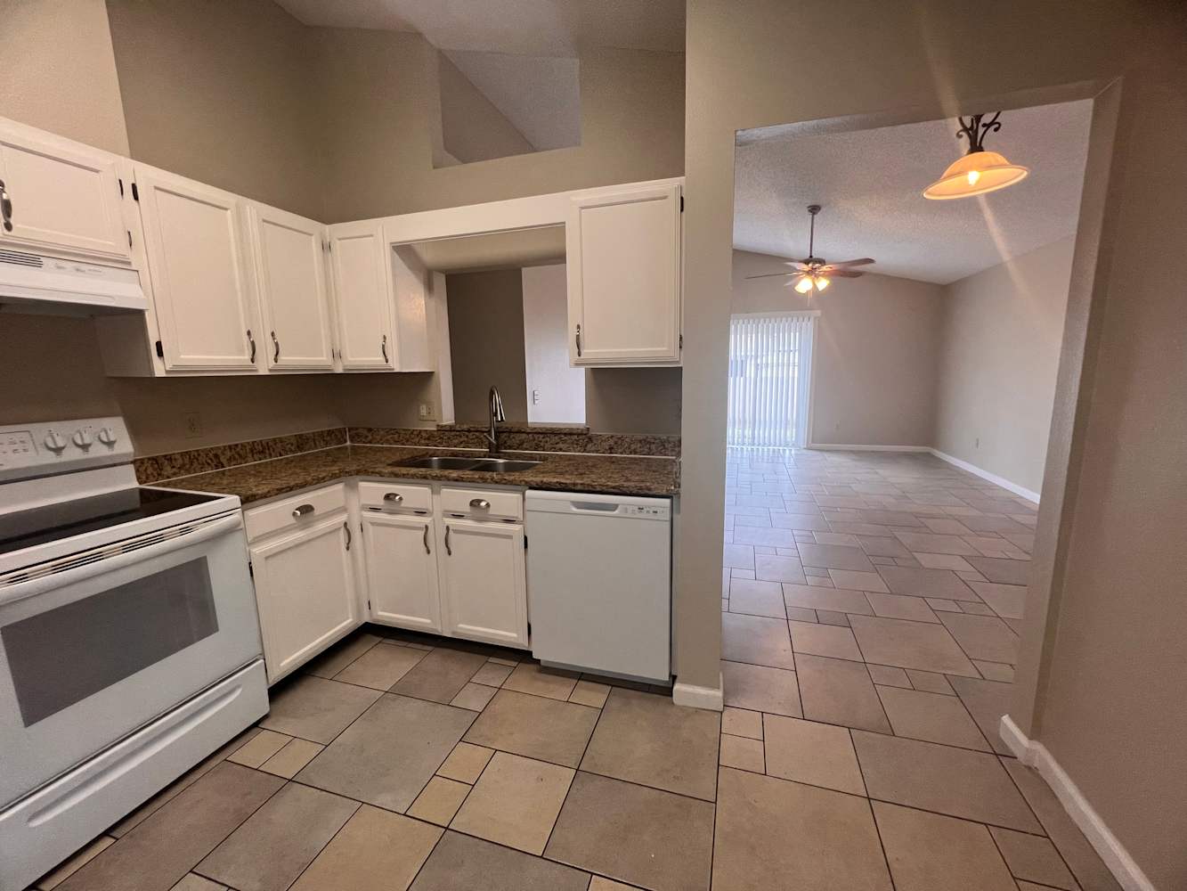 10717 Brice Ct photo 4
