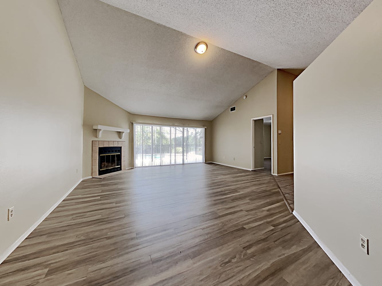 7480 Bordwine Dr photo 3