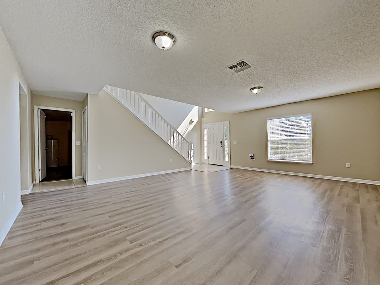 1225 Howland Blvd photo 4