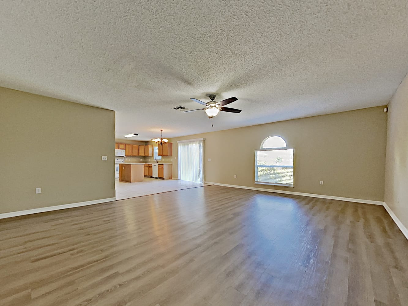 1225 Howland Blvd photo 5