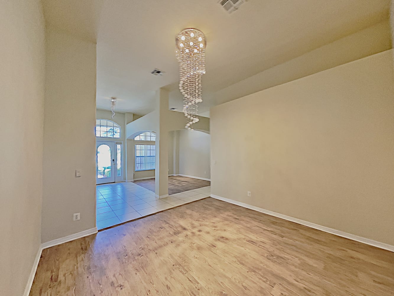 1231 Legendary Blvd photo 4