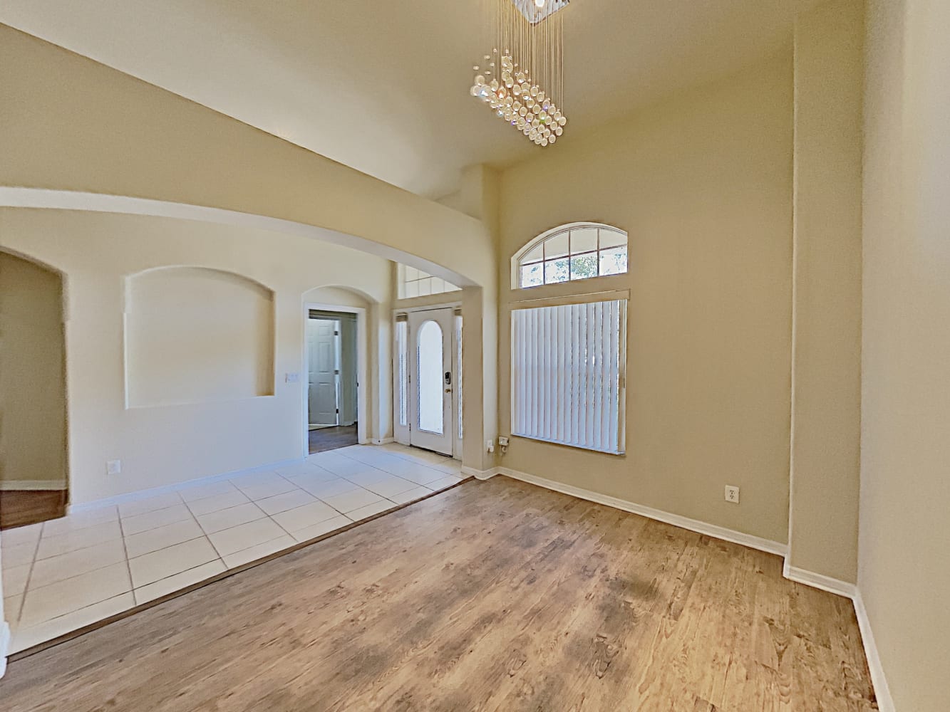 1231 Legendary Blvd photo 3