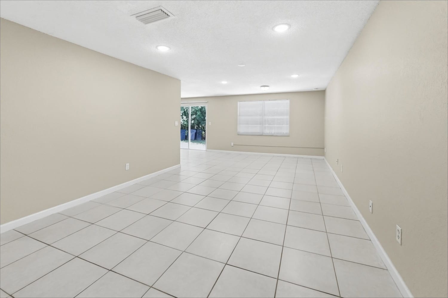 16123 Sandcrest Way photo 4