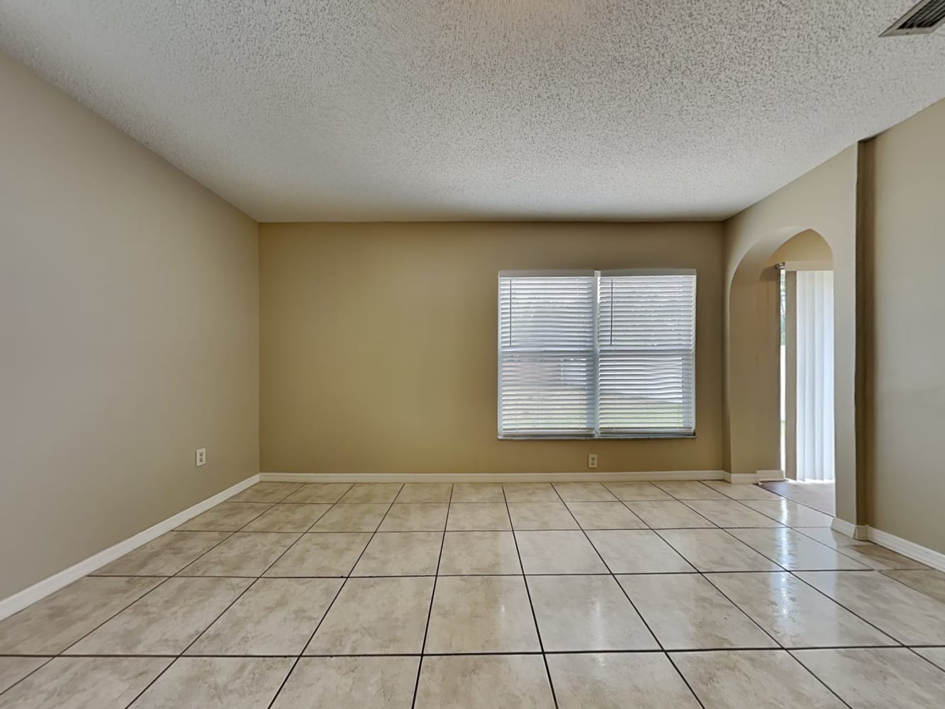 1627 Prowmore Dr photo 5