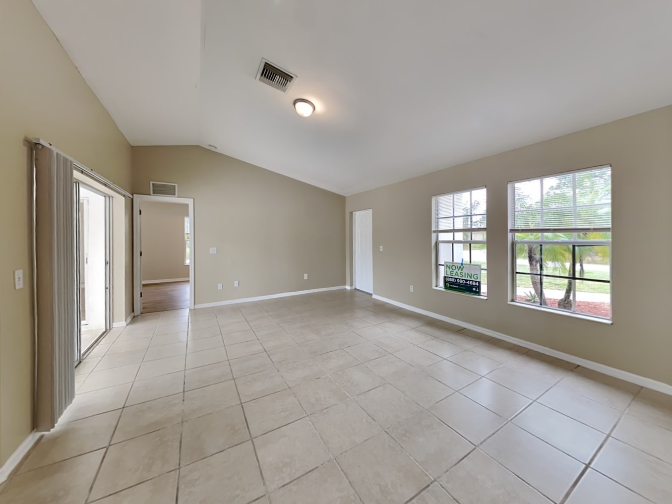 1524 Nicollett Ave photo 4