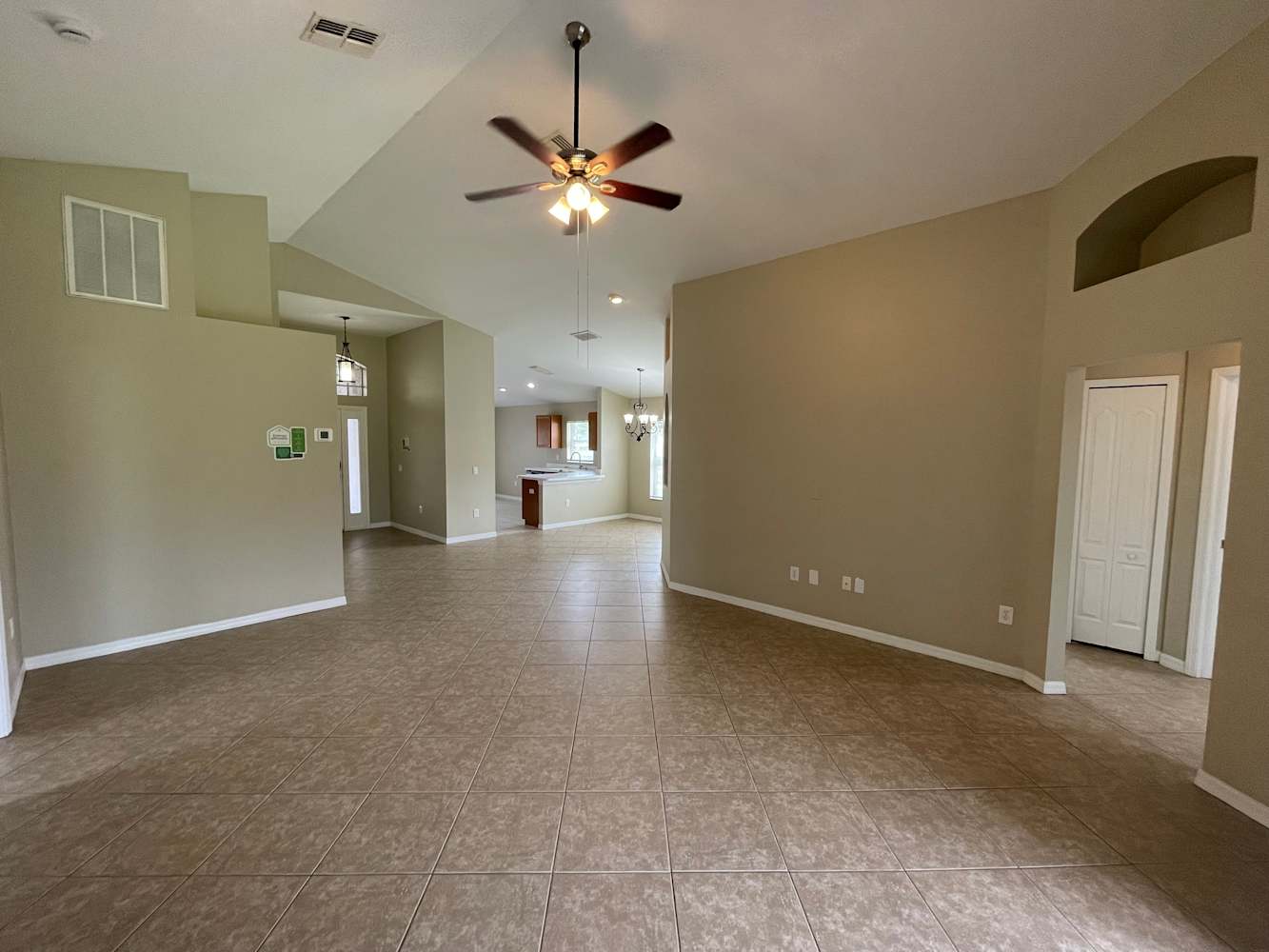 31530 Triborough Dr photo 4