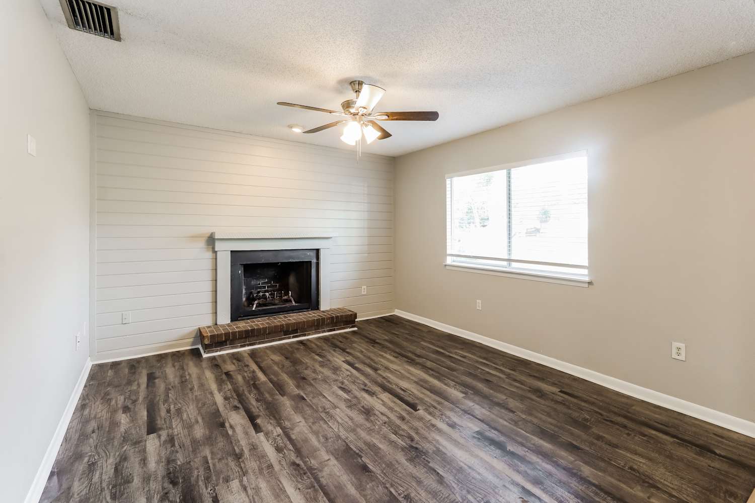 1306 Gulfview Woods Ln photo 4