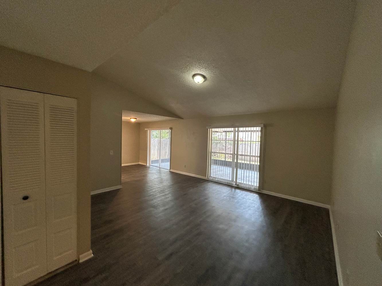 4038 Forecast Dr photo 2