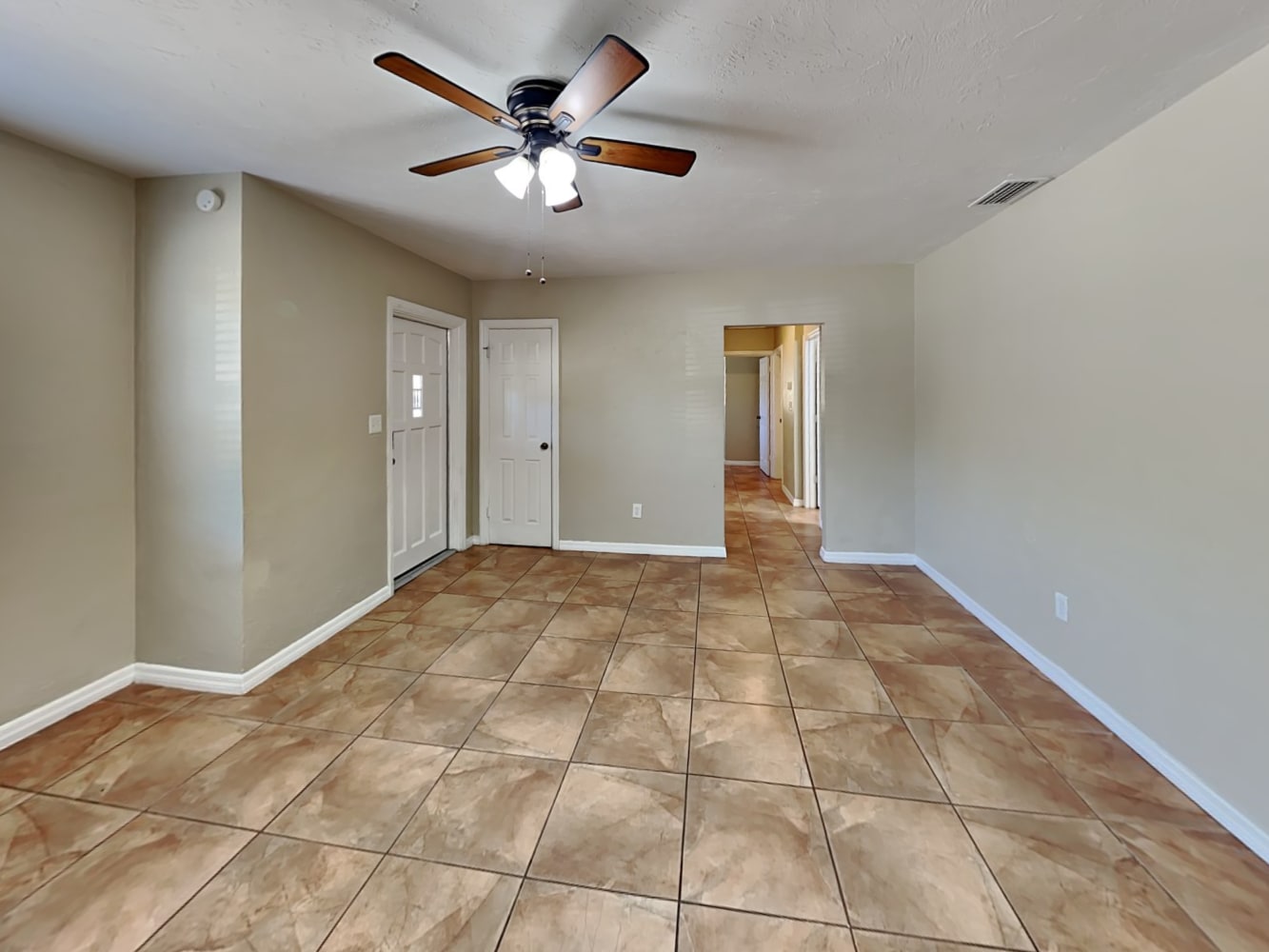623 Palm Ave photo 3