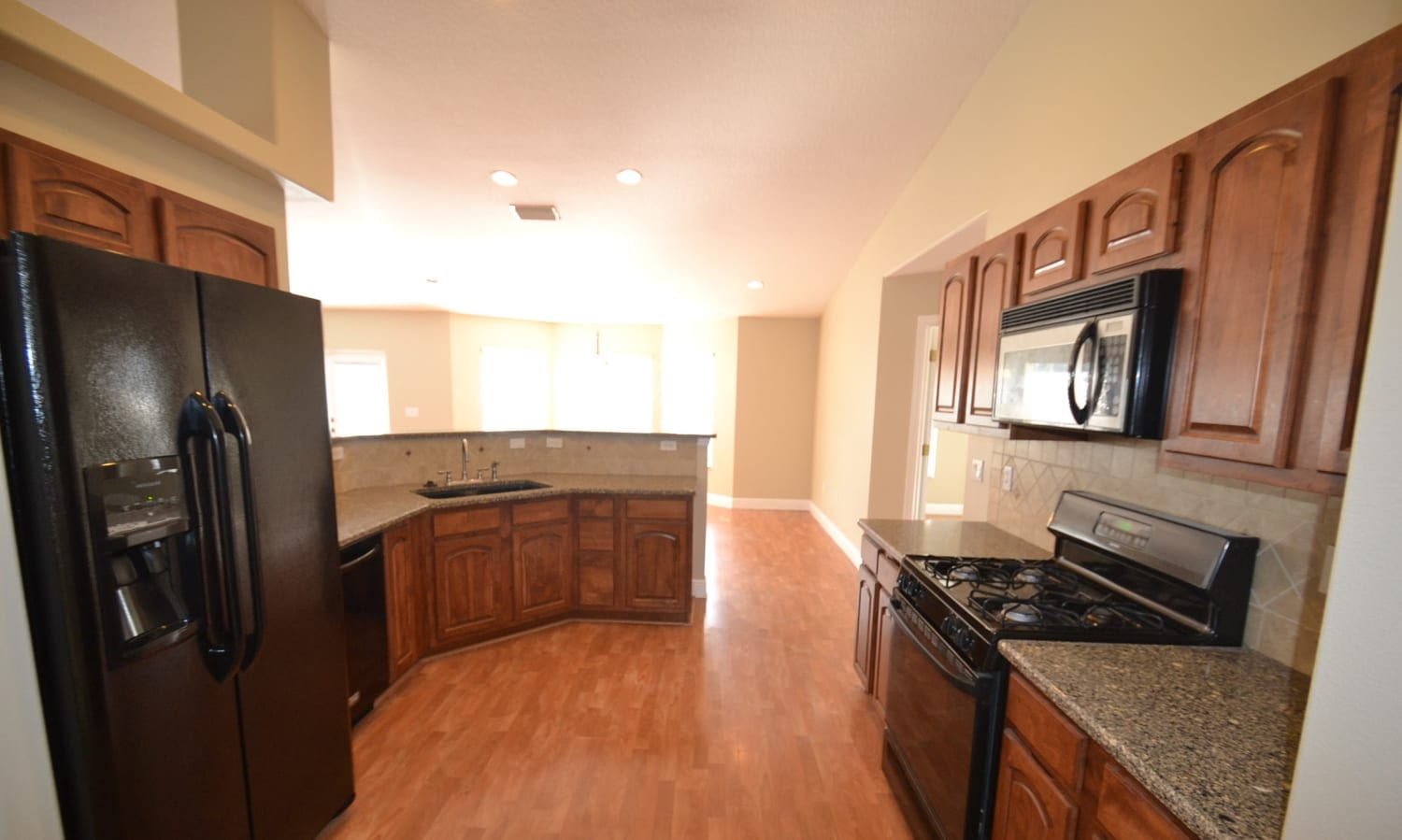 2681 Shady Ave photo 4