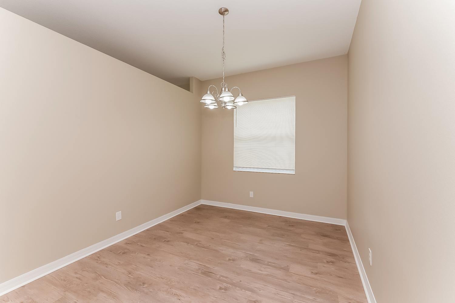 5407 Lexington Dr photo 5