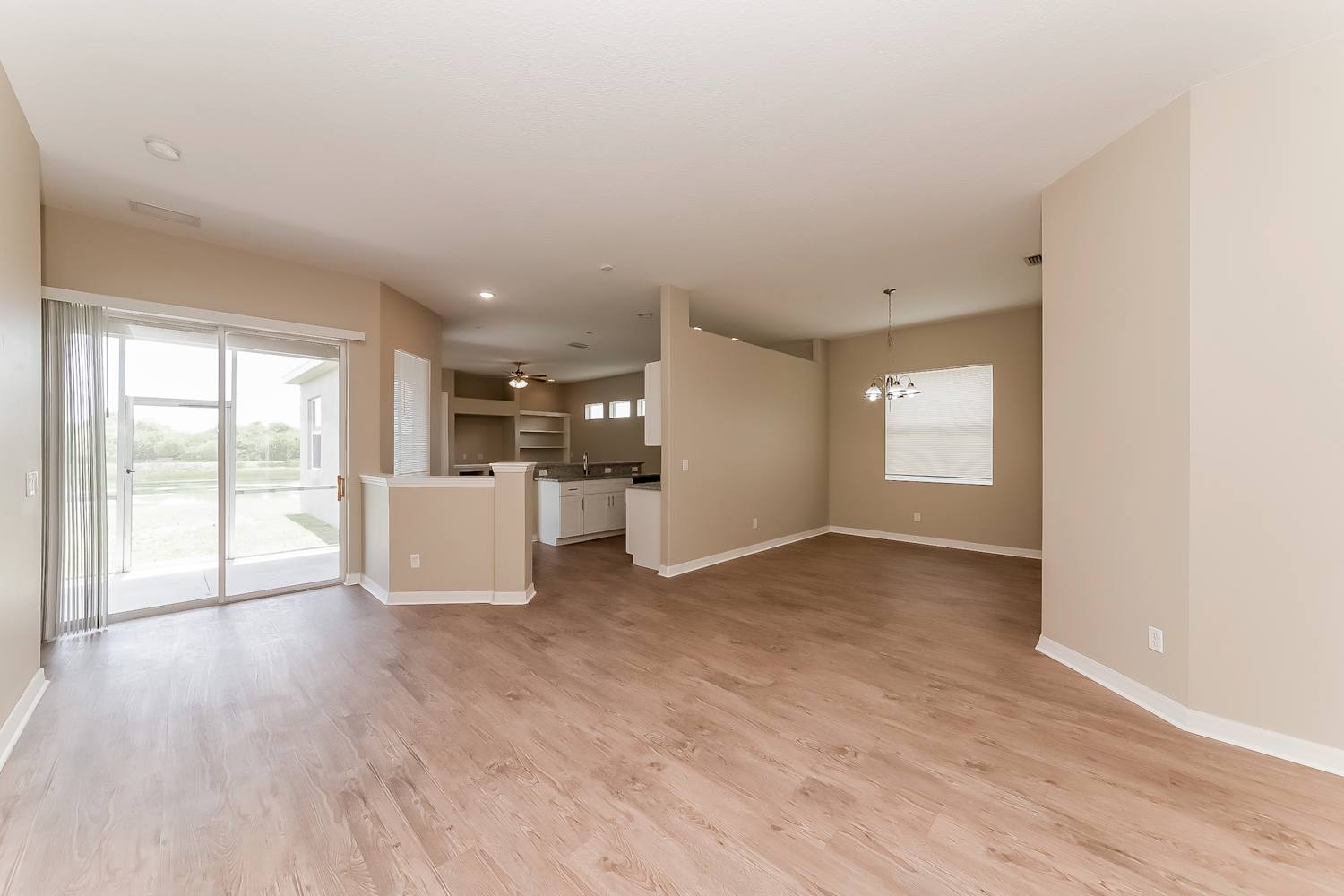 5407 Lexington Dr photo 3