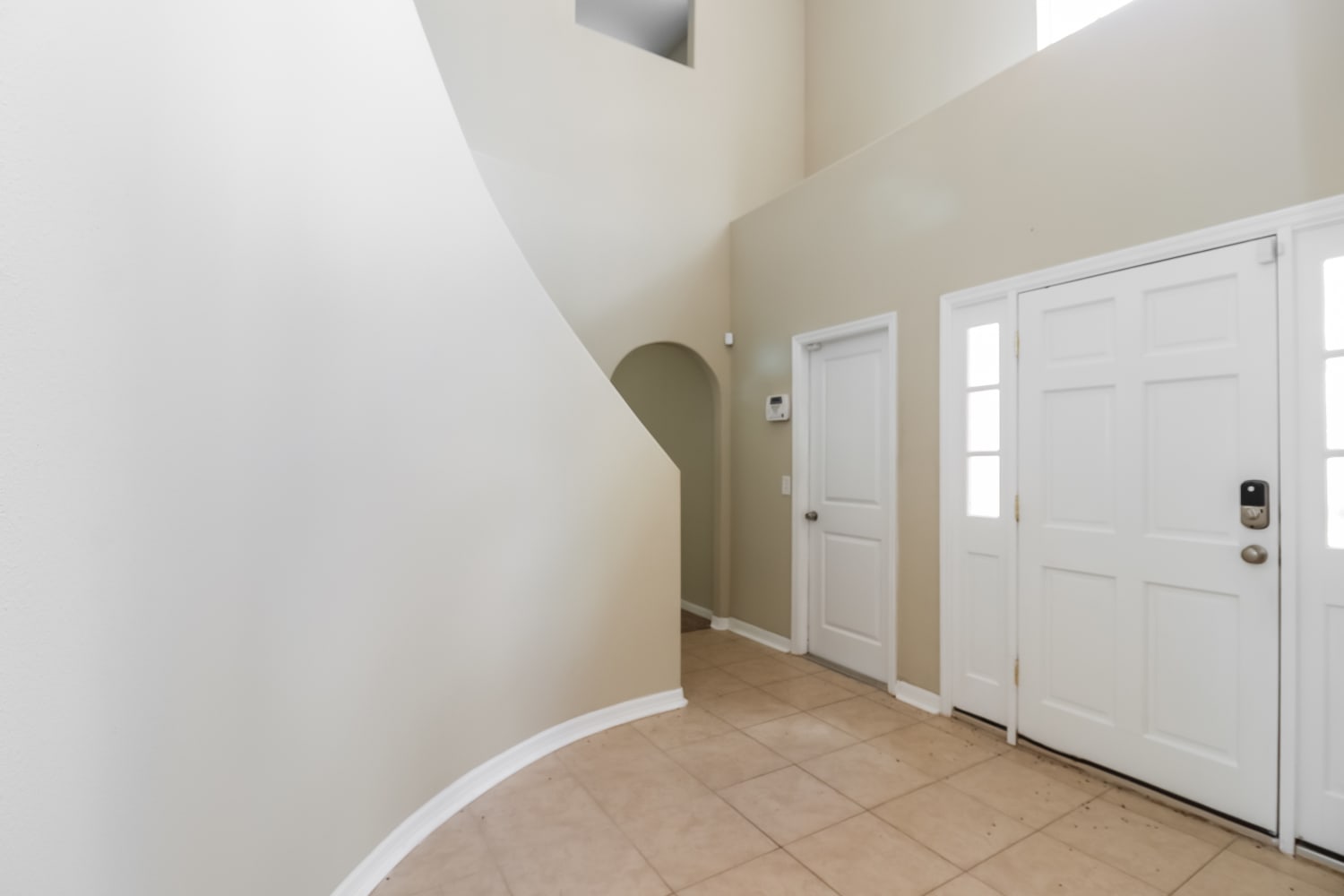 4502 Stable Dr photo 4