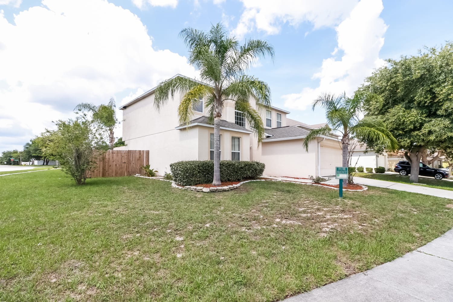 4502 Stable Dr photo 2