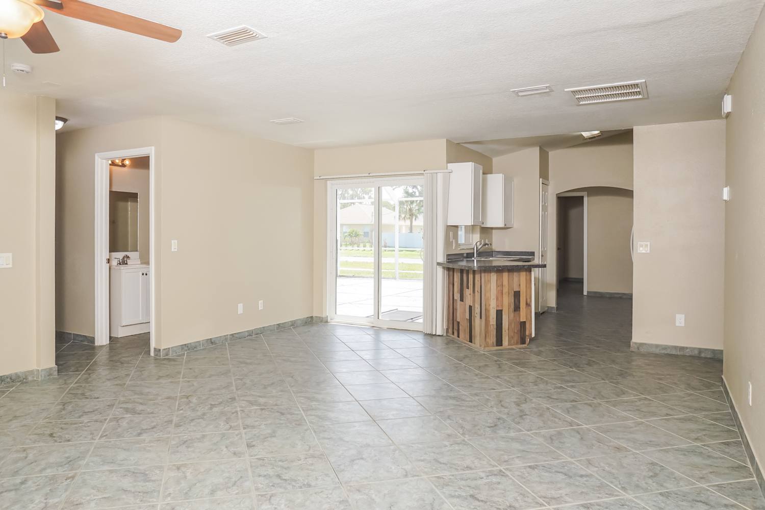 3002 Alesio Ave photo 3