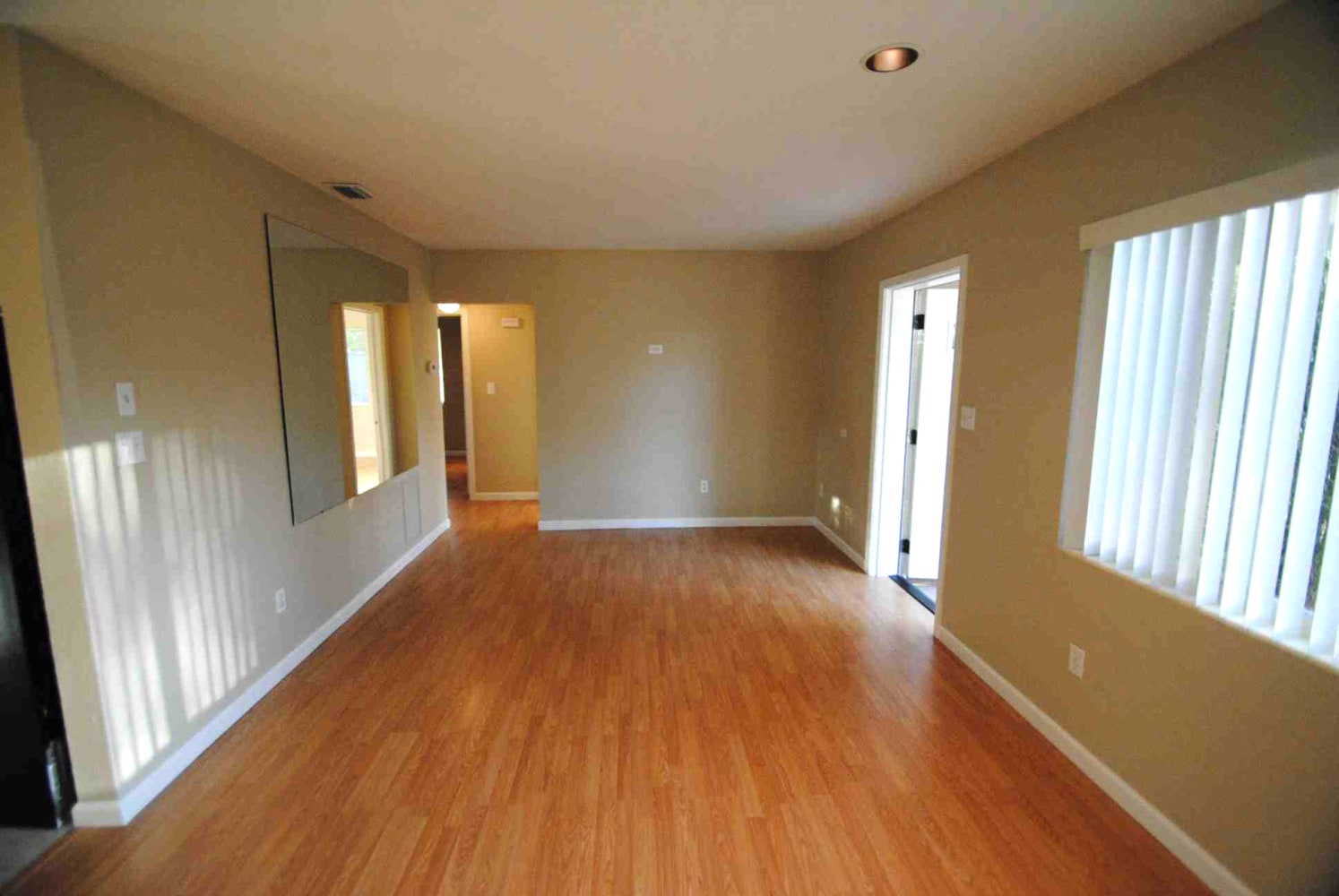 210 S Comet Ave photo 2