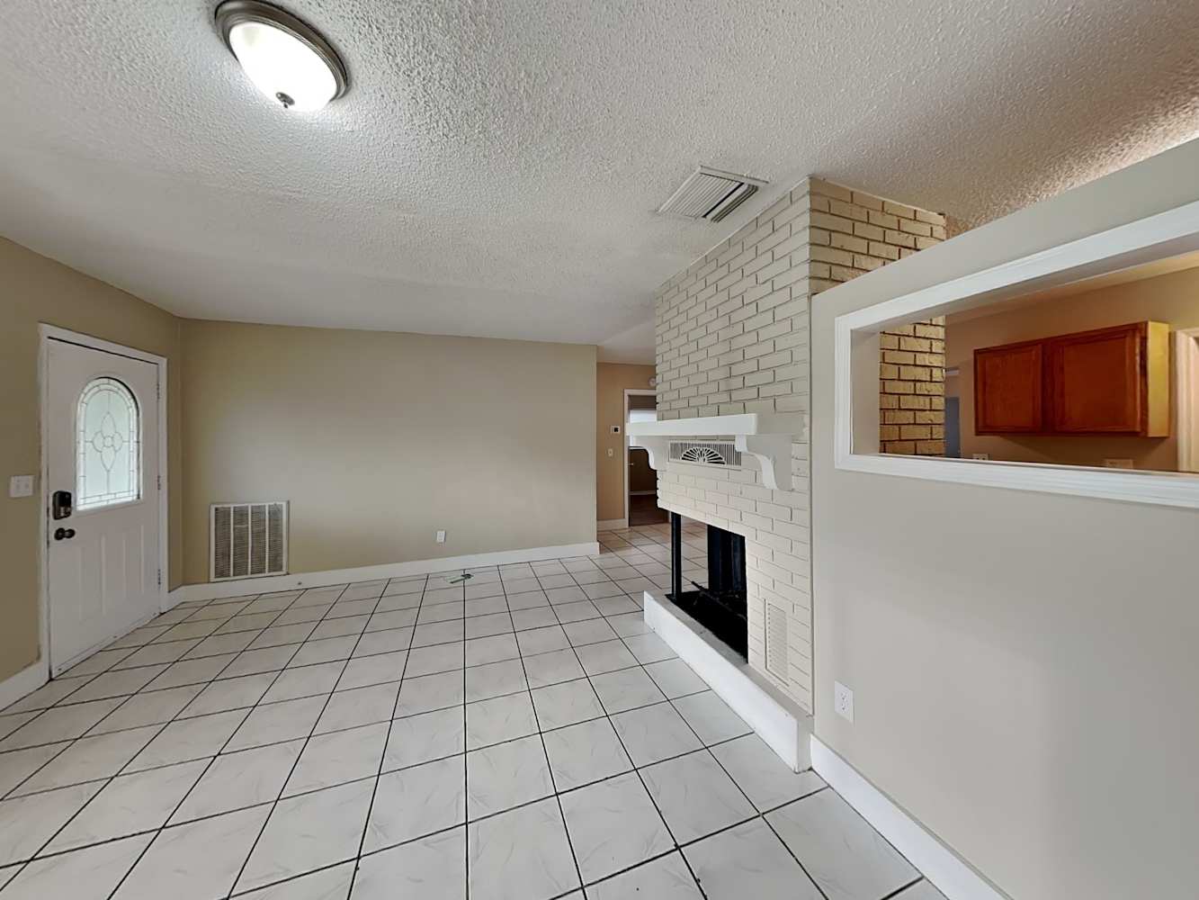 1856 Greenhill Dr photo 3