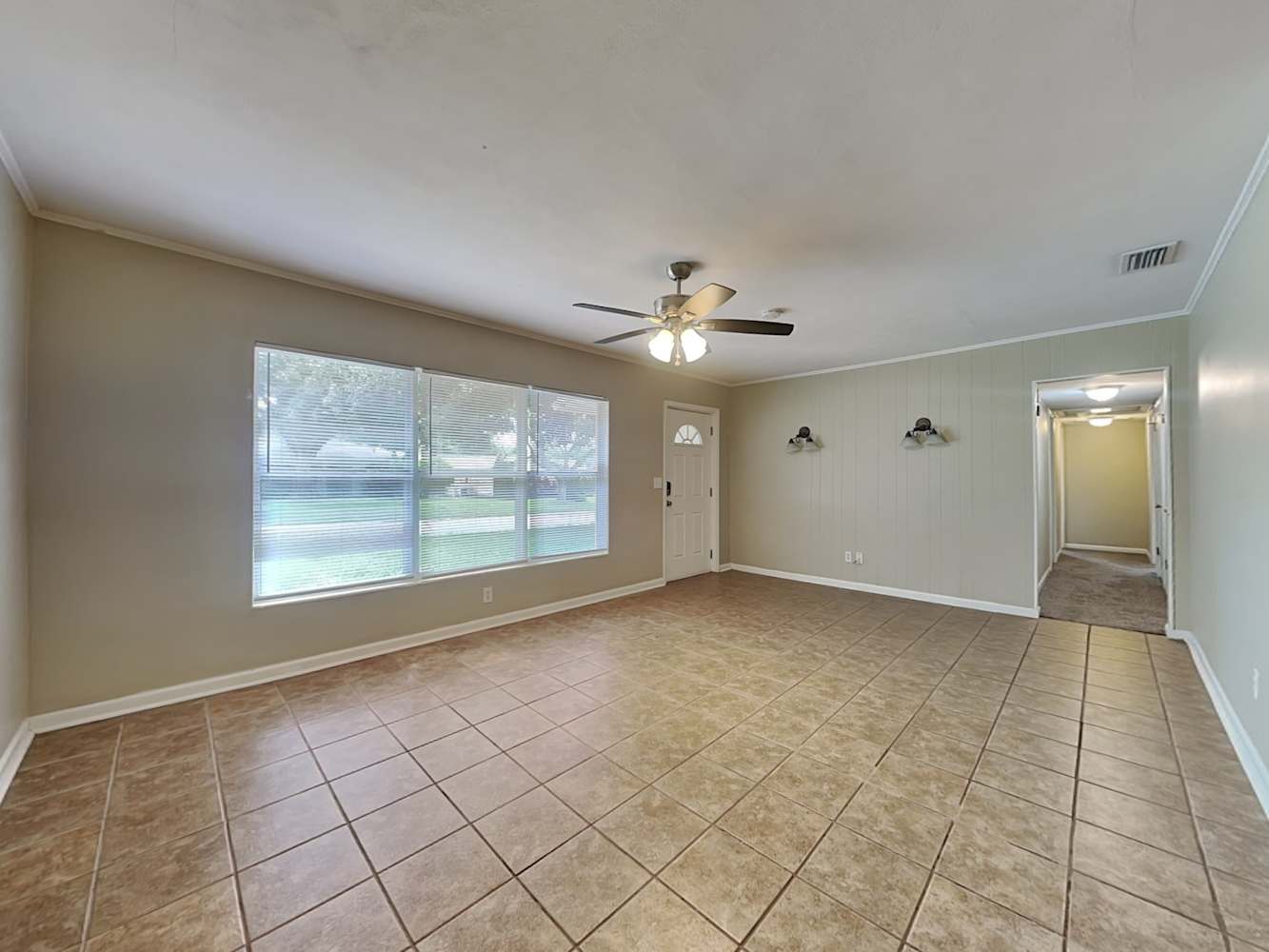 1520 Price Cir photo 3
