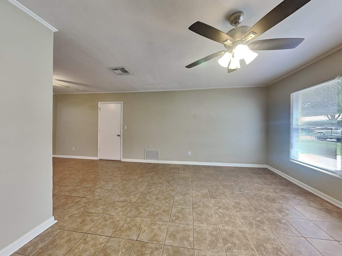 1520 Price Cir photo 4