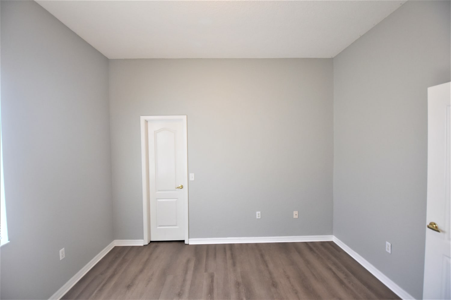 4057 Byrds Crossing Dr photo 5