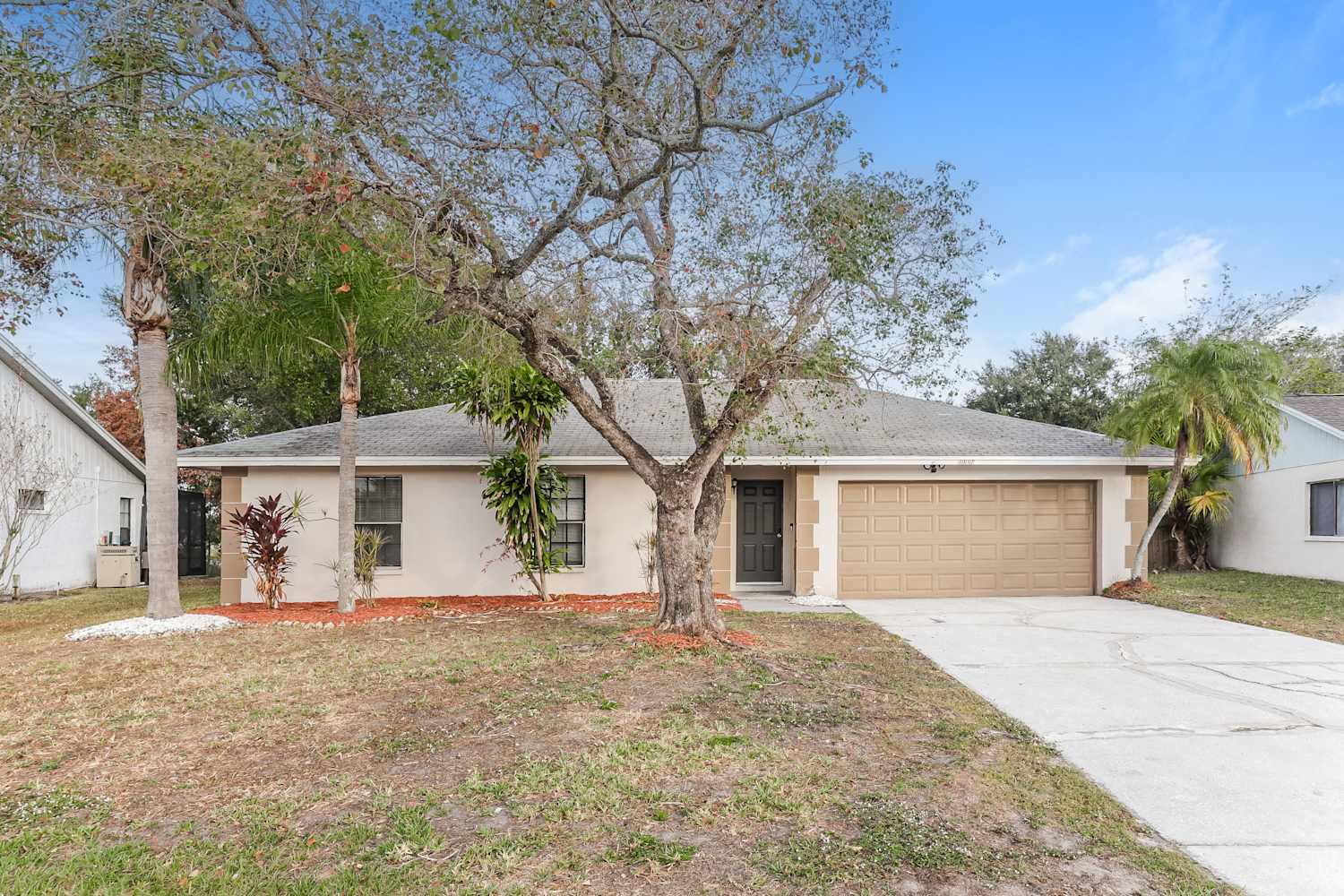 1517 Kestrel Way photo 3
