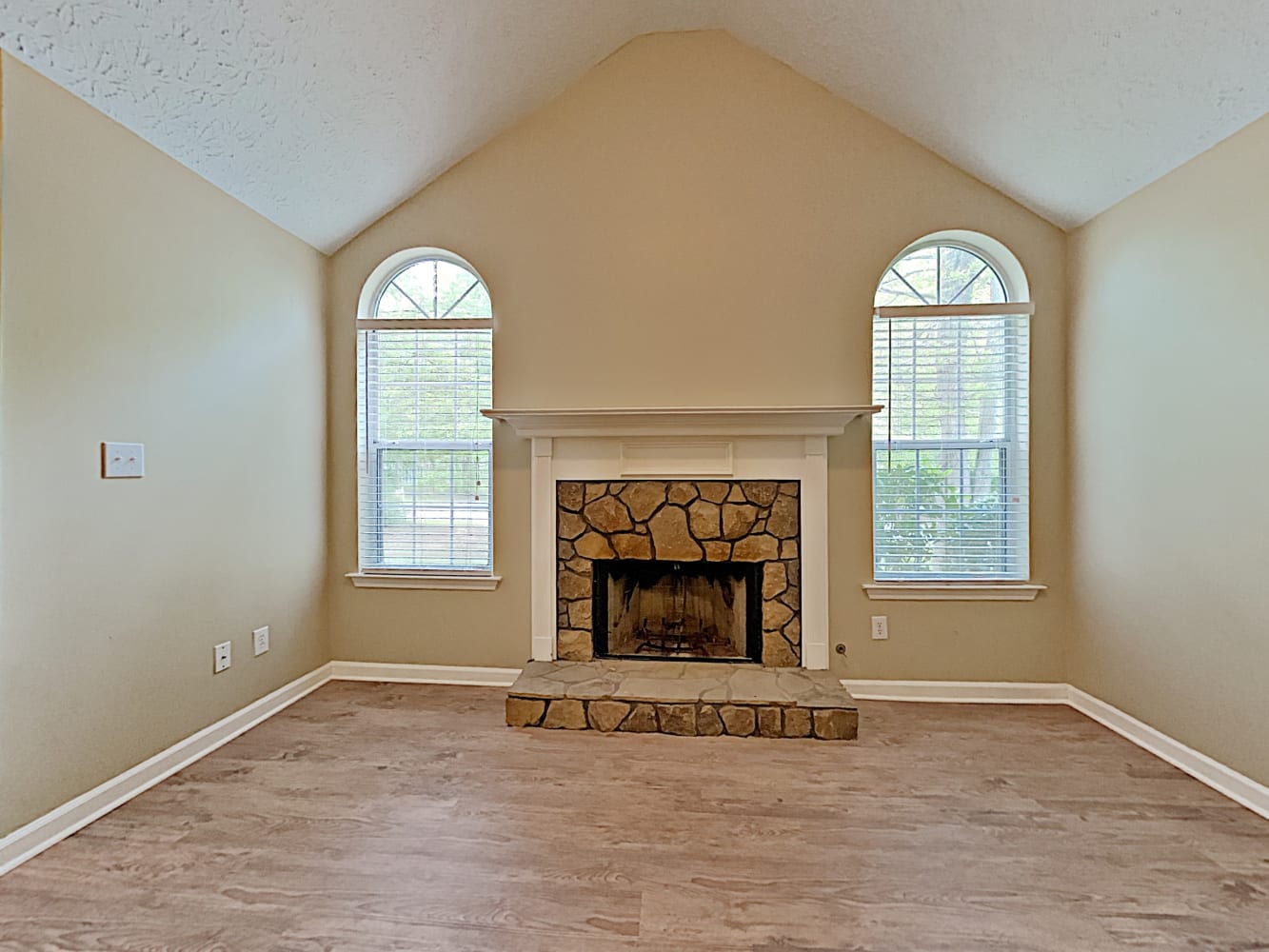 89 Sawgrass Manor Dr photo 4