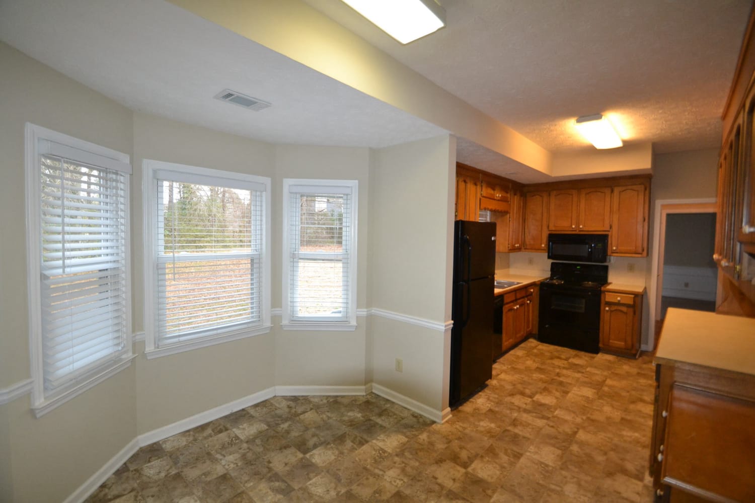 2860 Summit View Ct photo 4