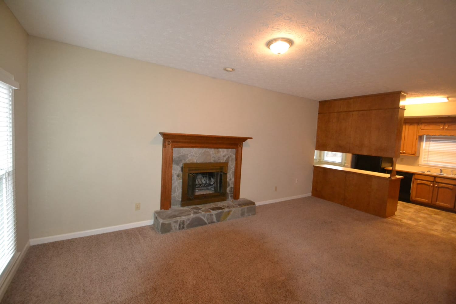 2860 Summit View Ct photo 2