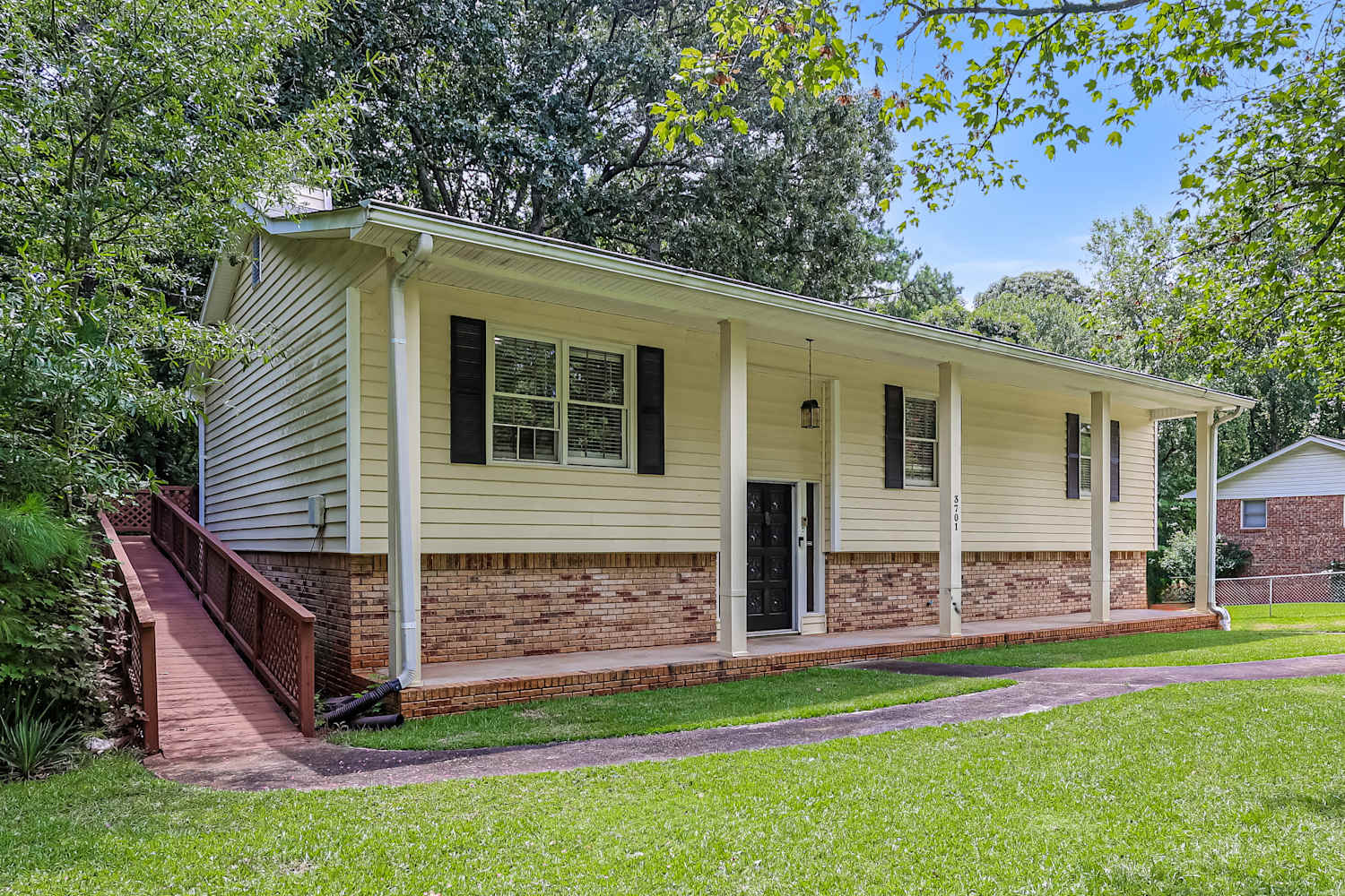 3701 Carolyn Farm Rd photo 4