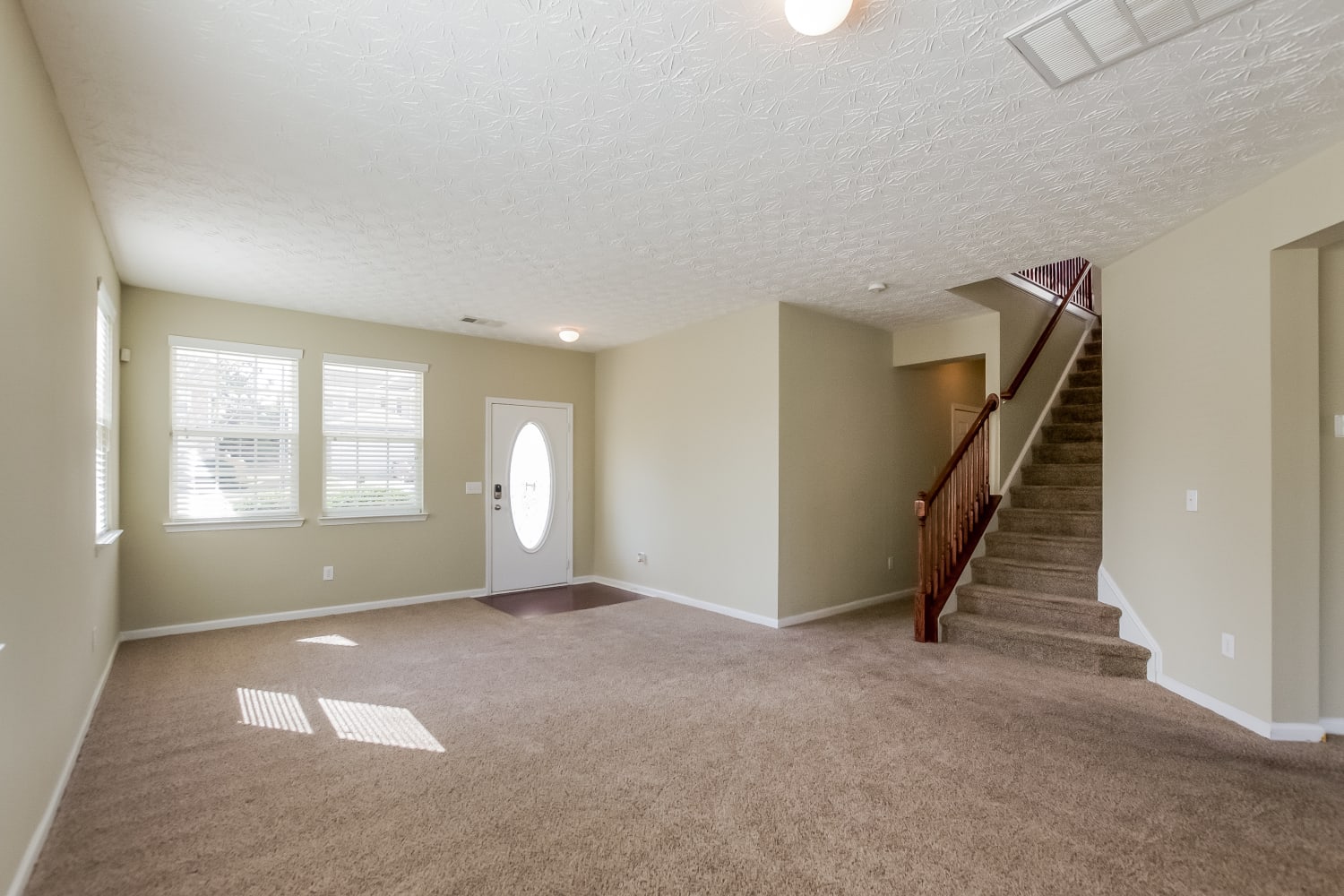 191 Parkmont Way photo 4