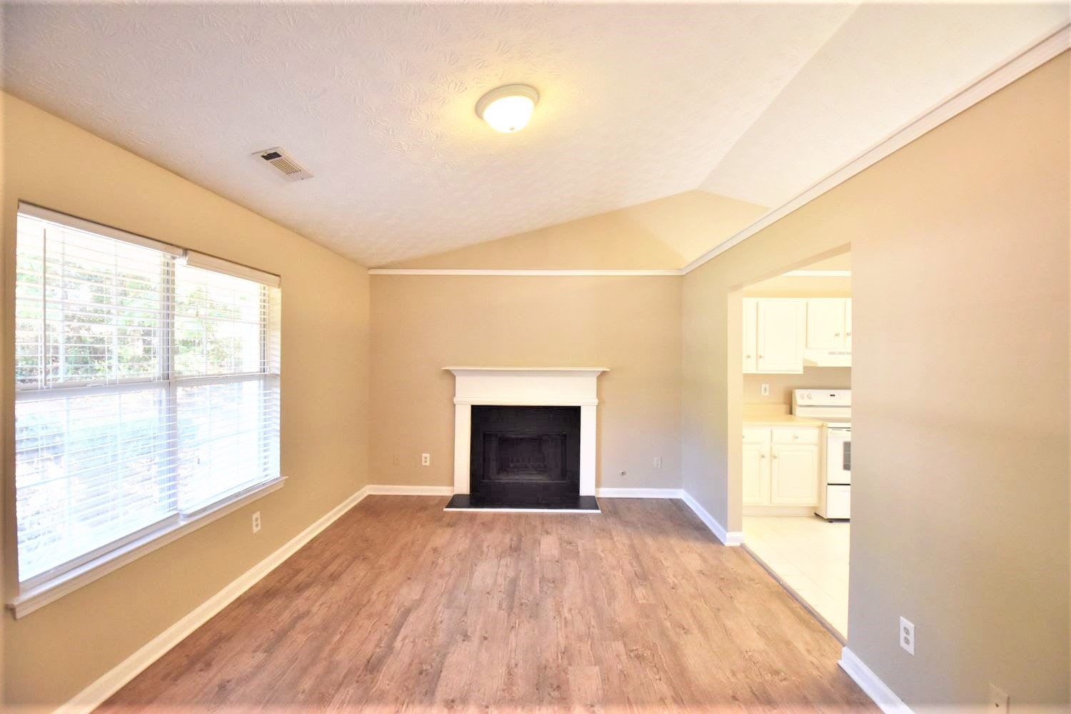 112 Old Hickory Pt photo 4