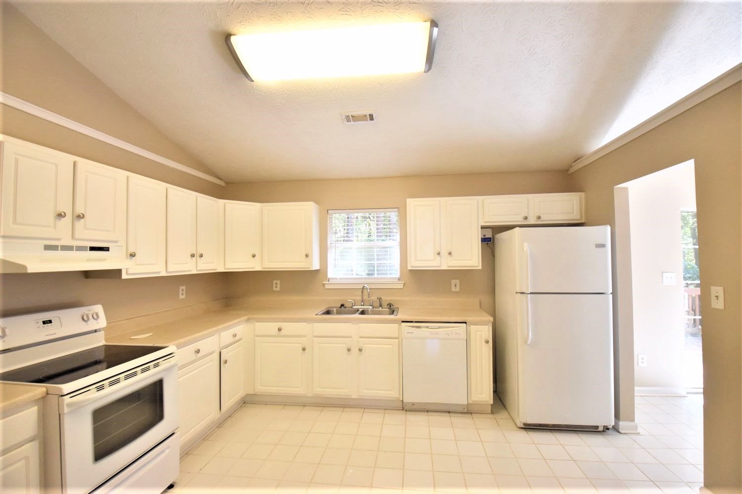 112 Old Hickory Pt photo 5