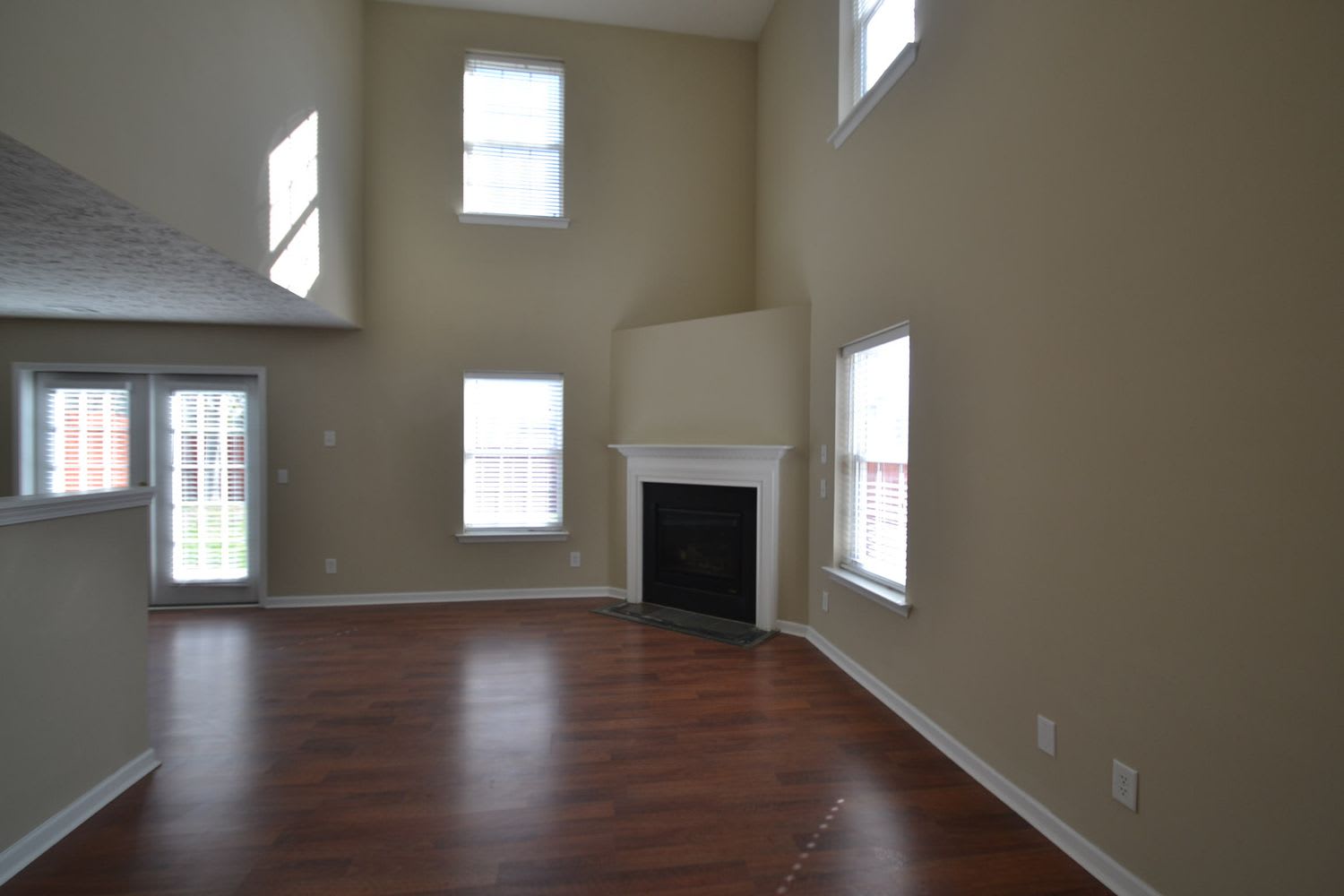 109 Ilex Dr photo 2
