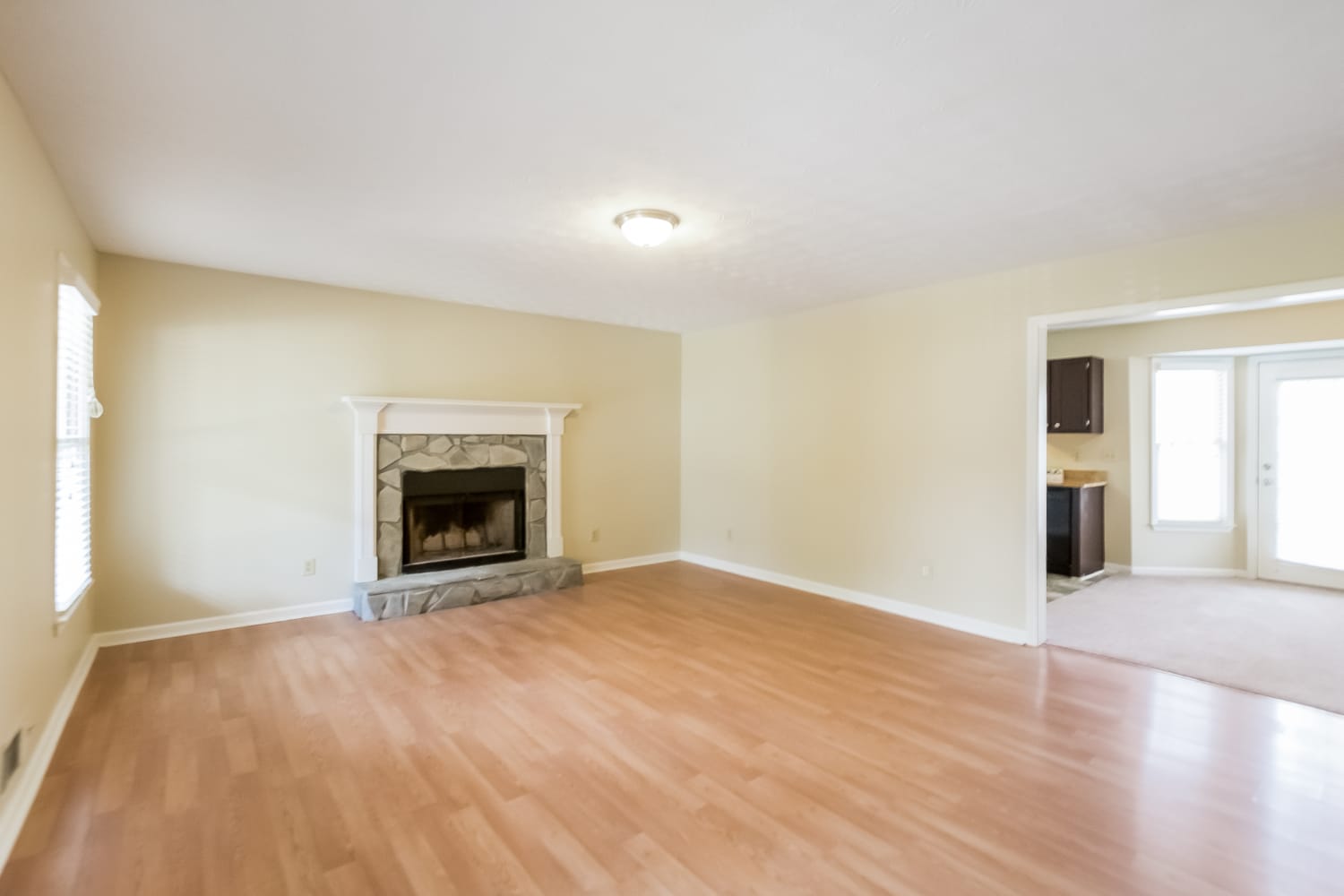 40 Oak Landing Ln photo 4