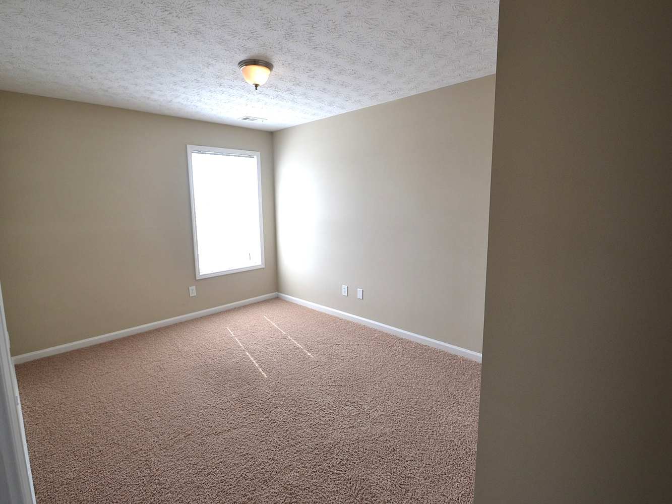 940 Clairidge Ln photo 5