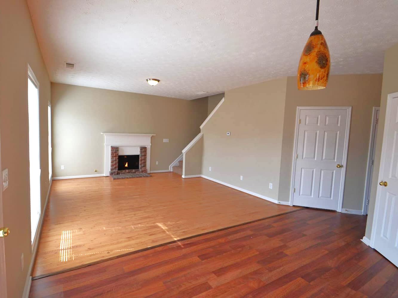 940 Clairidge Ln photo 2