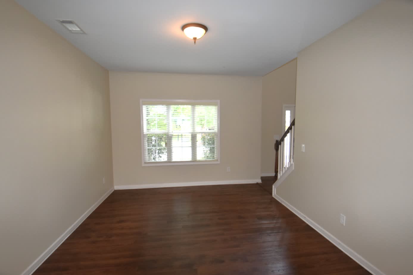 2570 Freemont St photo 2