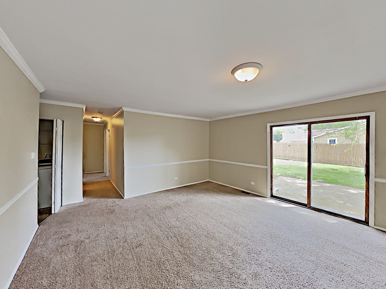 1369 Westchester Dr photo 4