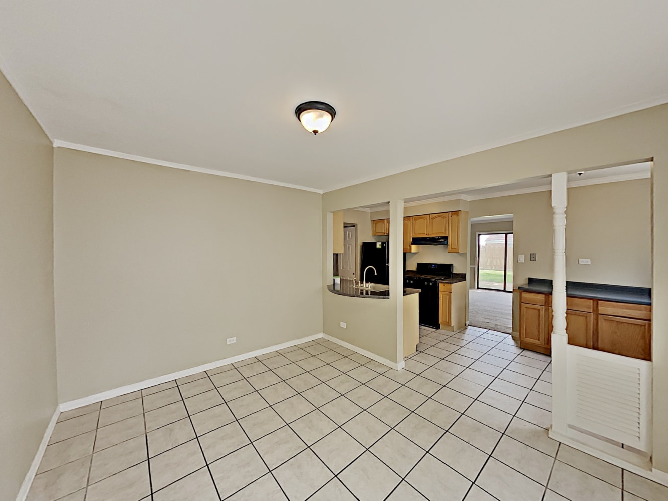 1369 Westchester Dr photo 3