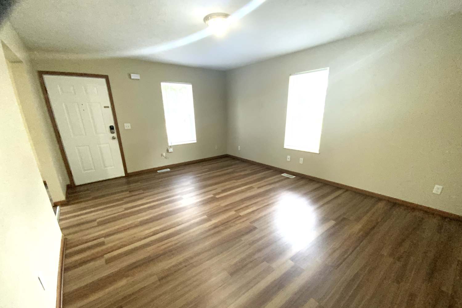 1341 Fairmount Ave photo 2