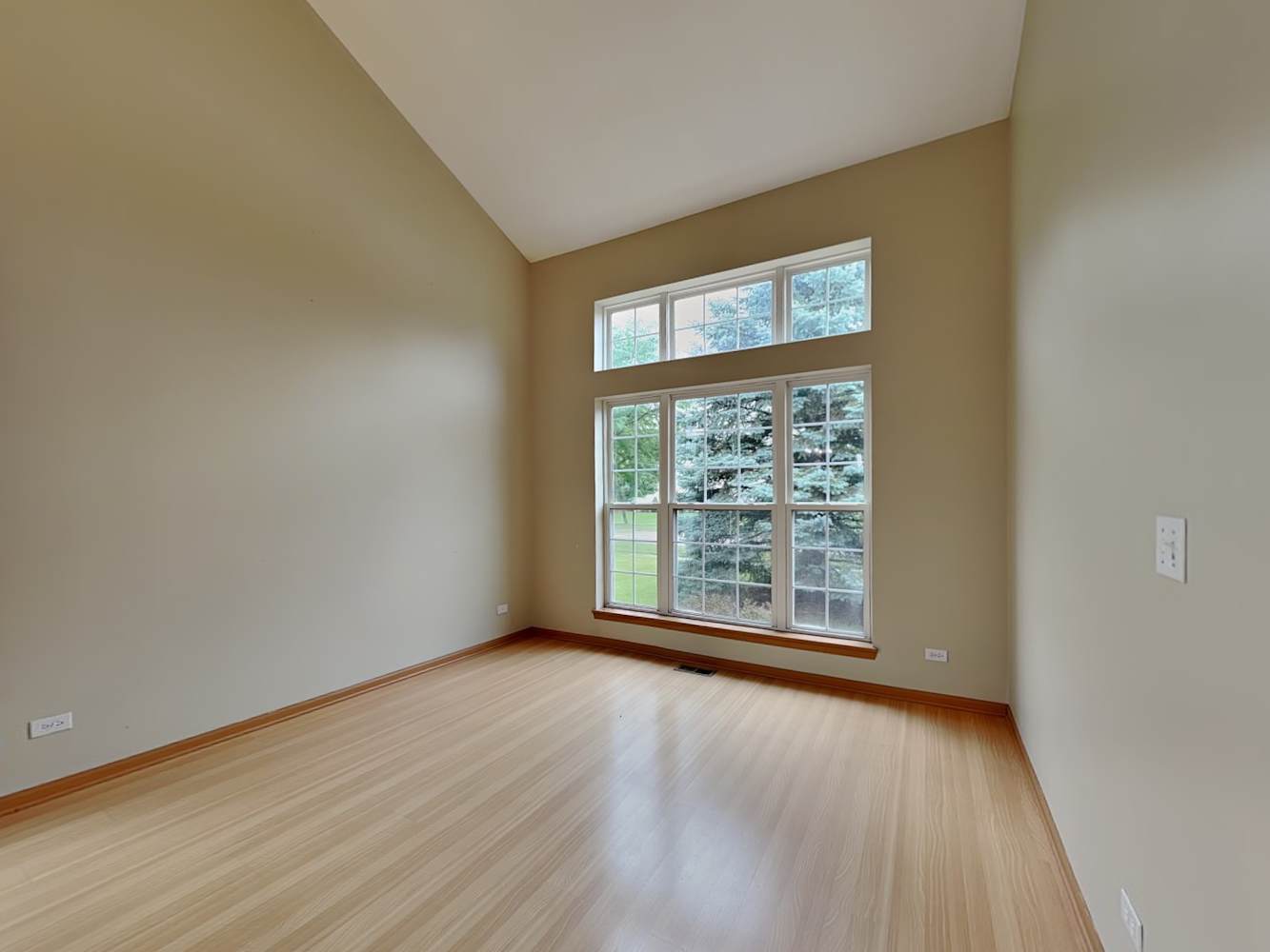 10880 Grand Canyon Ave photo 5