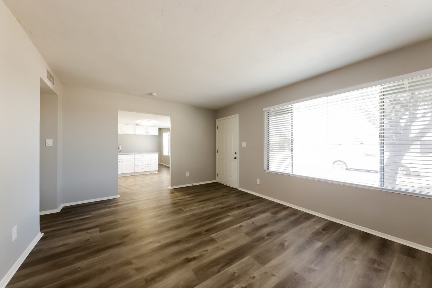 1771 W Menadota Dr photo 4