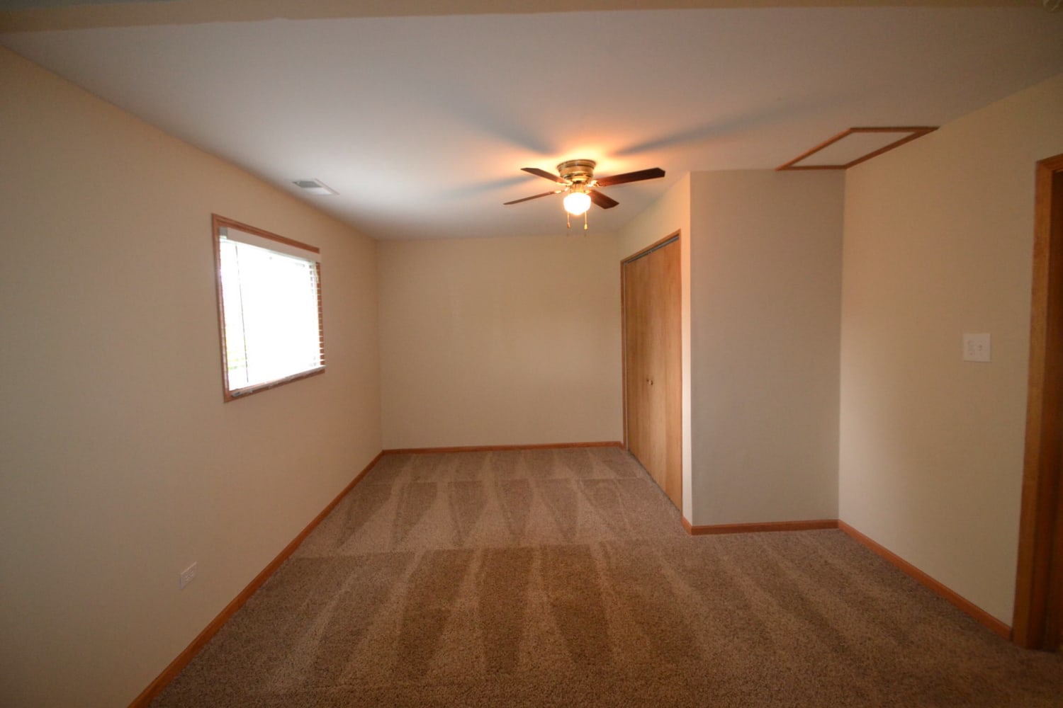 16610 Robinhood Dr photo 4