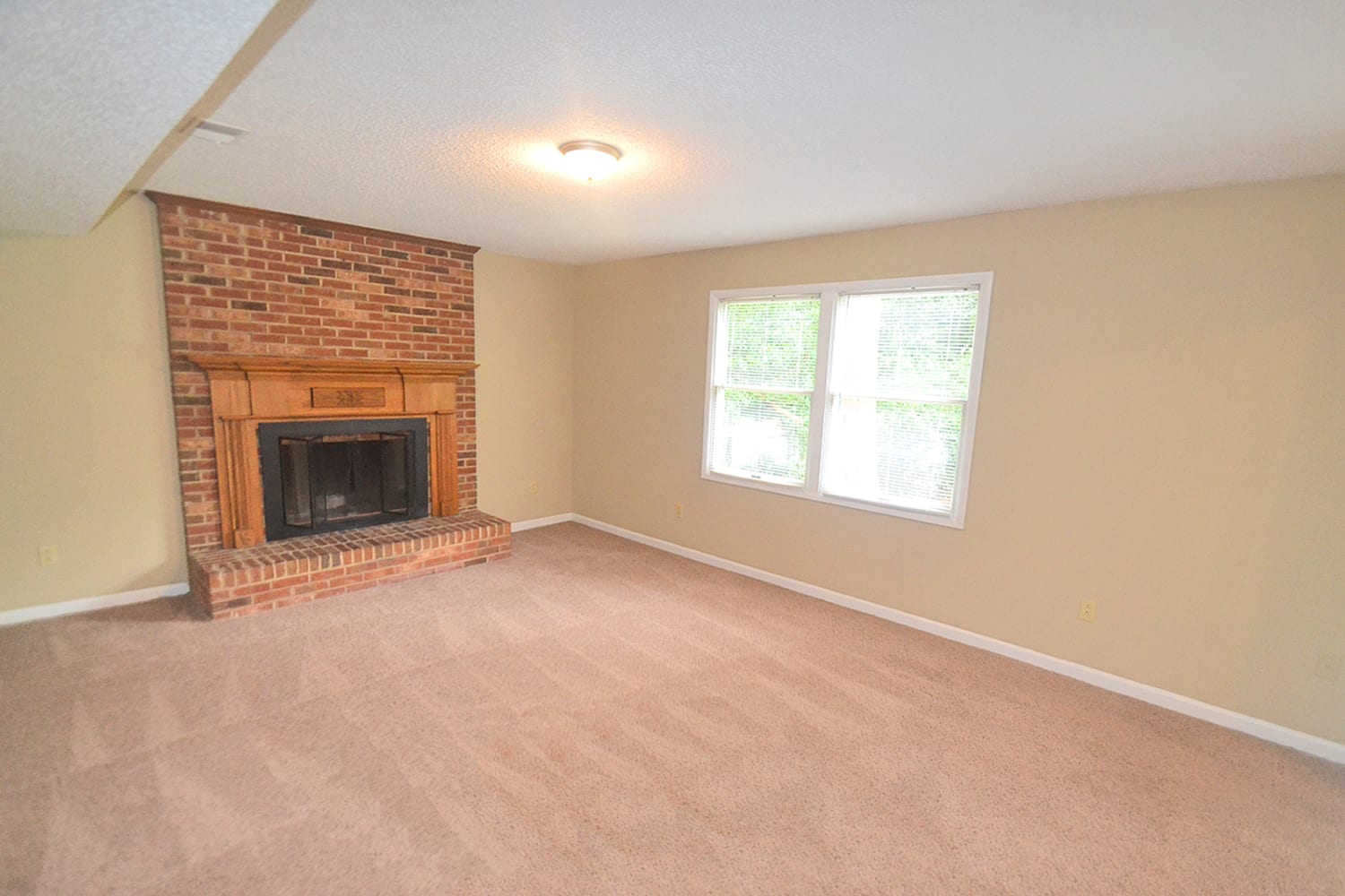 7241 Connan Ln photo 4