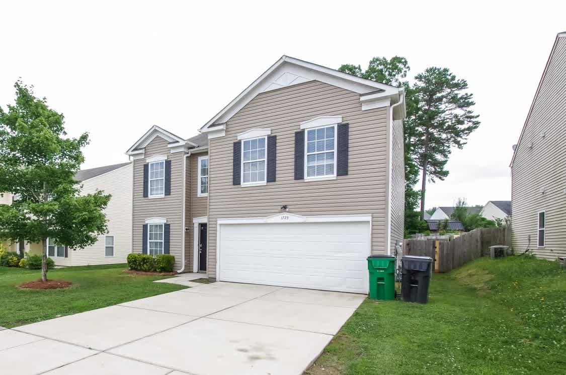 1723 Bray Dr photo 2