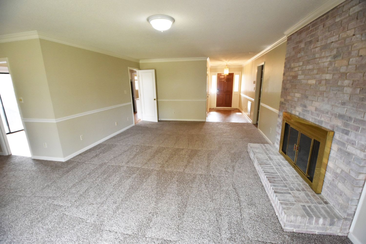 7131 Hillside Ln photo 2