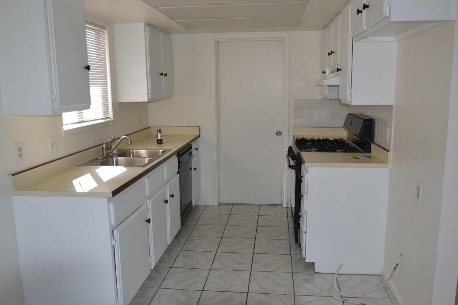 439 Bell Ave photo 3